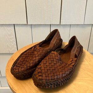 Mohinders sandals size 7